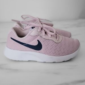 New Nike Kids Sneakers in Pink and White